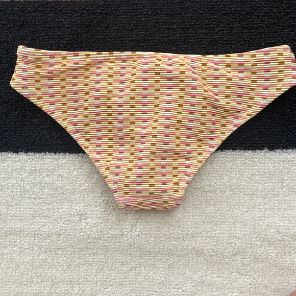 Kona sol bikini top lurex shine size large and bikini bottom size small - Picture 9 of 9